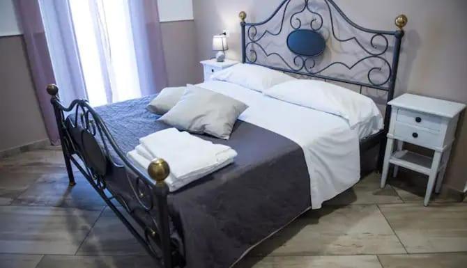 Palazzo San Vincenzo Bed & Breakfast Naples Exterior photo